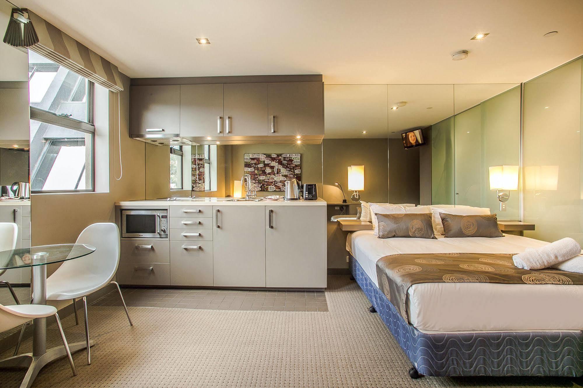Melbourne Vivo Aparthotel Екстериор снимка